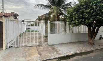 Imagem 2: Casa com 2 quartos no Condomínio Residencial Santo Antônio no Parque Geórgia