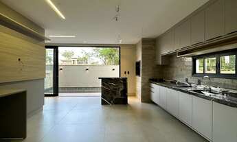 Imagem 7: Sobrado de luxo no Belvedere II com 4 suítes, piscina e automação