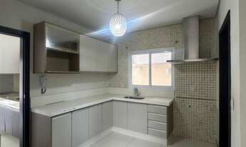 Imagem 4: Sobrado mobiliado para locação no Belvedere com 3 suítes e piscina