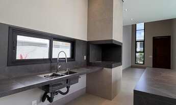 Imagem 6: Casa Térrea de Alto Padrão no Florais do Parque com 3 Suítes e Área Gourmet Completa