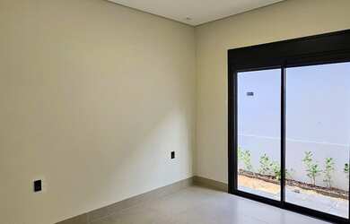 Imagem 2: Casa Térrea de Alto Padrão à Venda no Condomínio Belvedere II