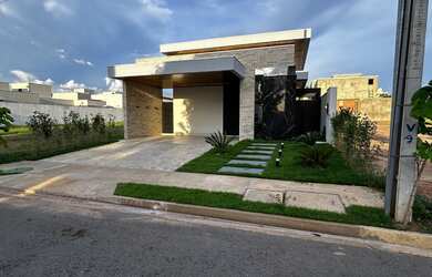 Imagem 4: Casa térrea no Condomínio Belvedere II com 3 suítes, área gourmet e piscina por R 1.700.0