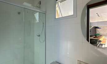 Imagem 3: Sobrado no Condomínio Belvedere I com 3 quartos, living alto e área gourmet por R 1.990.0