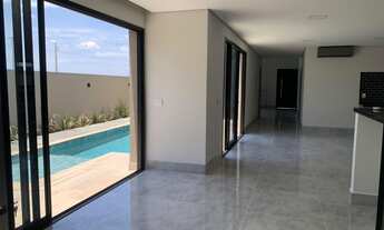 Imagem 7: Sobrado no Florais do Valle com 4 suítes, gourmet e piscina por R 3.200.000