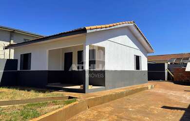 Imagem 3: TERRENO CONTENDO UMA CASA, UMA CASA NOS FUNDOS E DUAS QUITINETES NO JD CANADA