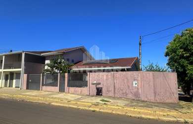 Imagem 2: UMA CASA SEMI MOBILIADA NA VILA A EM FOZ DO IGUAÇU