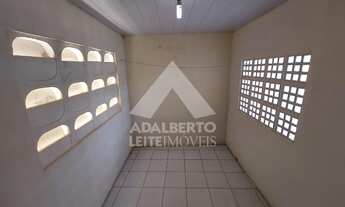 Imagem 2: CASA COM GARAGEM EM 02 PAVIMENTOS À VENDA, CENTRO, SAO LUIS - MA