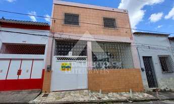 Imagem: CASA COM GARAGEM EM 02 PAVIMENTOS À VENDA