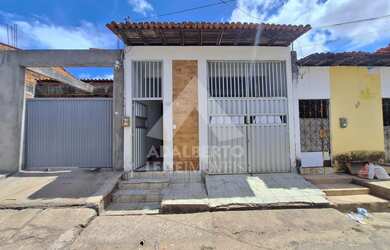 Imagem: CASA EM 2 PAVIMENTOS A VENDA, MACAÚBA
