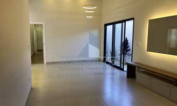 Imagem: Casa de Alto Padrão com 3 Suítes e Jacuzzi