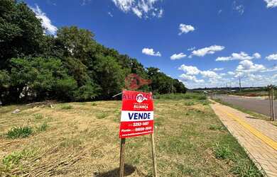 Imagem: TERRENO À VENDA EM NOVO LOTEAMENTO CANADÁ