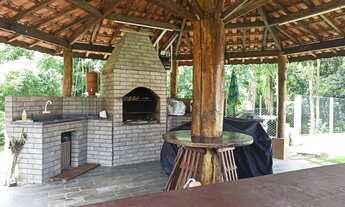 Imagem 4: Chácara em Extrema MG à venda 10.000 m piscina pomar