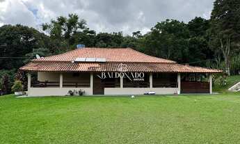 Imagem 4: Chácara em Extrema MG com piscina em um terreno de 3.288m com 340m de construção