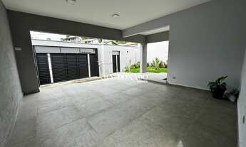 Imagem 7: Casa em Extrema a venda alto padrão com piscina e área gourmet, garagem para 4 carros