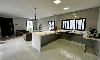 Imagem 6: Casa em Extrema a venda alto padrão com piscina e área gourmet, garagem para 4 carros