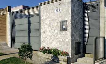 Imagem: Casa em Extrema MG com 2 dormitórios sendo