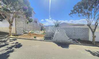 Imagem 6: Terreno em Extrema a venda com 300m sendo 12 de frente por 25 Multifamiliar