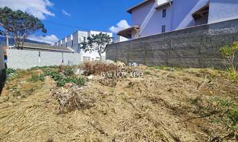 Imagem 2: Terreno em Extrema a venda com 300m sendo 12 de frente por 25 Multifamiliar