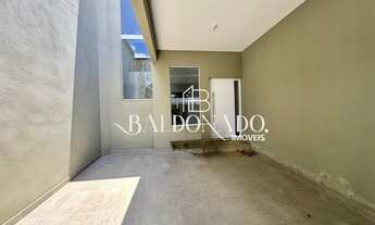 Imagem 3: Casa com 3 dormitórios em Extrema para alugar, sobrado com 2 vagas de garagem