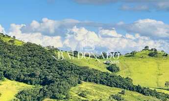 Imagem 2: Sítio em Itapeva MG 22.000 m com Escritura Área gourmet Pomar