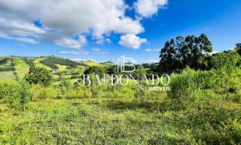 Imagem 4: Sítio em Itapeva MG 22.000 m com Escritura Área gourmet Pomar