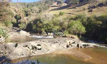 Imagem 2: Terreno à Venda em Munhoz MG 20.000m com Escritura e cachoeira exclusiva