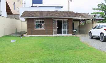 Imagem: CASA A VENDA NO CENTRO DE PENHA SC