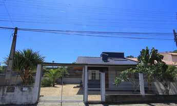 Imagem: CASA NO CENTRO DE PENHA SC