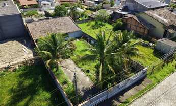 Imagem: CASA À VENDA NO CENTRO DE PENHA SC