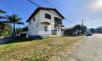 Imagem: Sobrado com quatro dormitórios no bairro