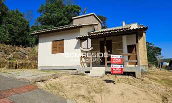 Imagem: Casa com amplo terreno no centro da cidade