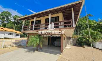 Imagem: Casa com amplo terreno no loteamento Vila