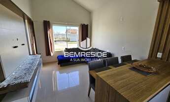 Imagem 2: Casa com laje inclinada e móveis planejados no bairro Retiro