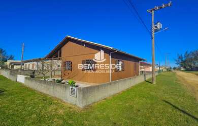 Imagem 4: Casa escriturada a poucos metros da praia no Balneário Esplanada