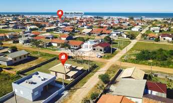 Imagem: Casa de esquina com dois terrenos escriturados