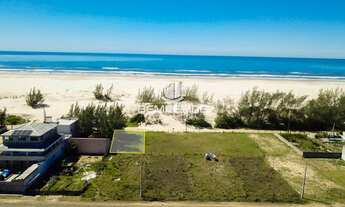 Imagem 7: Terreno escriturado com frente para o mar no Balneário Camacho