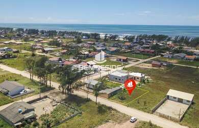 Imagem 3: Terreno escriturado na avenida principal do Baln. Janaína na praia da Esplanada