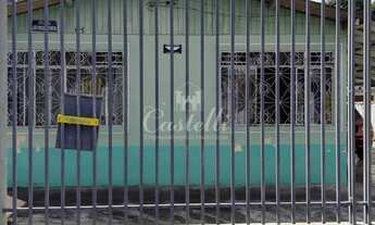 Imagem 2: Casa com ótima localização, ideal para investidores, contendo 4 quartos