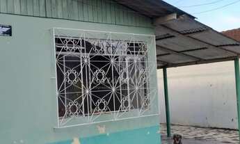 Imagem 4: Casa com ótima localização, ideal para investidores, contendo 4 quartos