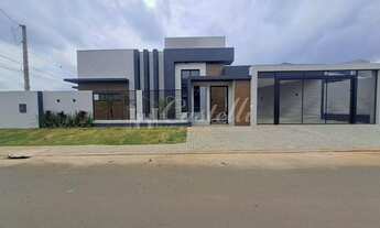 Imagem: Casa de esquina para à venda, Uvaranas