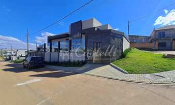 Imagem: Casa de esquina à venda, no Bairro Uvaranas