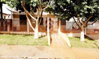 Imagem: CASA DE LAJE COM 3 QUARTOS E TERRENO INTEIRO