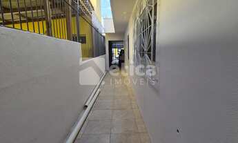 Imagem 7: Casa Comercial no Centro de Itajaí. Espaço, Conforto e Localização