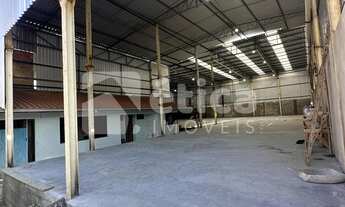 Imagem: Galpão 800m com doca, escritórios e vestiário