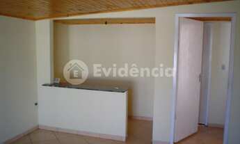 Imagem 4: Imóvel com amplo terreno