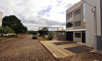 Imagem 3: Apartamento no centro com cozinha planejada e vaga de estacionamento