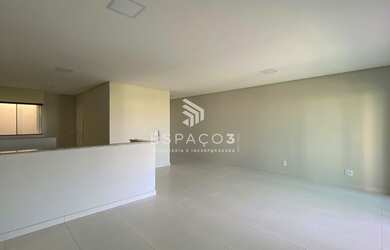 Imagem 6: Lindo apartamento no centro com 01 suíte e 02 quartos, sacada com churrasqueira