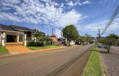 Imagem 2: Casa térrea à venda localizada no Bairro Nazaré em Medianeira PR