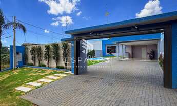 Imagem 2: Belíssima casa com piscina para locação no Bairro Recreio Paraíso