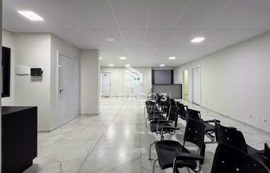 Imagem 5: Sala Comercial com 69,88 em prédio comercial no centro, MEDIANEIRA - PR